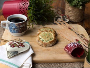 Перепечи с треской и зеленым луком 75 гр. Перепечи с треской и зеленым луком 75 гр.