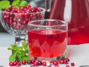 Морс клюквенный домашний 0,5 л Морс клюквенный домашний 0,5 л