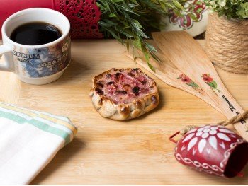 Перепечи с красным творогом (эремчек) 75 гр. Перепечи с красным творогом (эремчек) 75 гр.